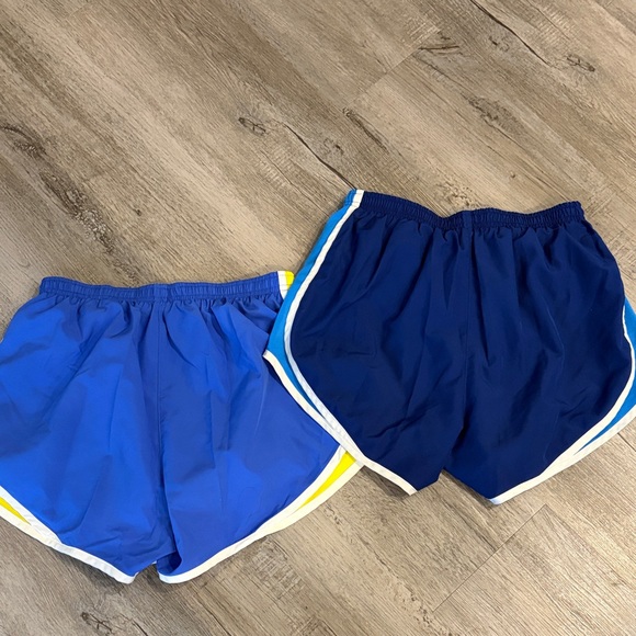Nike Dual-Tone Blue and Yellow Shorts - Picture 4 of 4